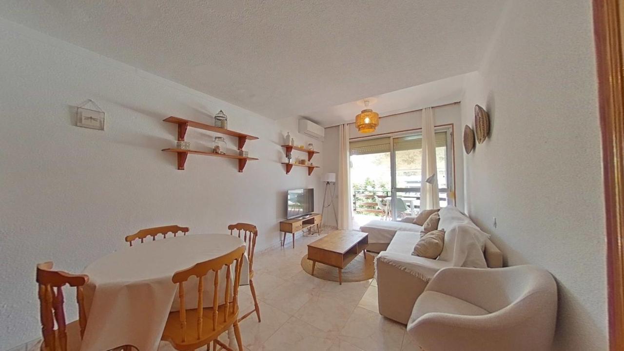 Апартаменты Acogedor En La Carihuela Con Plaza De Garaje Garantizada! Sol Montemar Торремолинос Экстерьер фото
