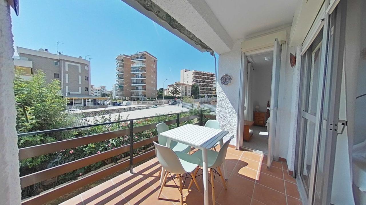 Апартаменты Acogedor En La Carihuela Con Plaza De Garaje Garantizada! Sol Montemar Торремолинос Экстерьер фото
